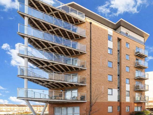 2 Bedroom Apartment Flat