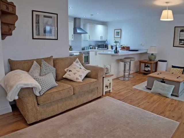 2 Bedroom Apartment Flat