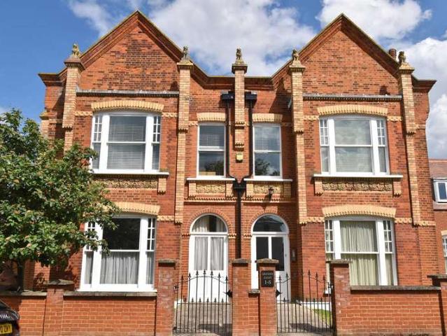 2 Bedroom Apartment Flat