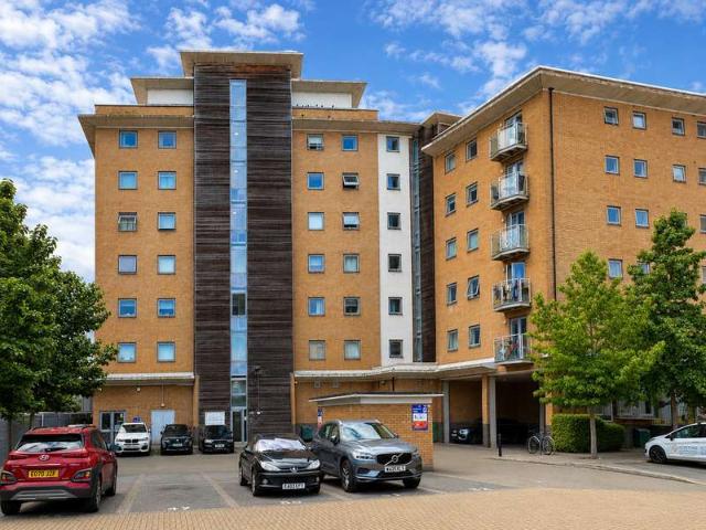 2 Bedroom Apartment Flat