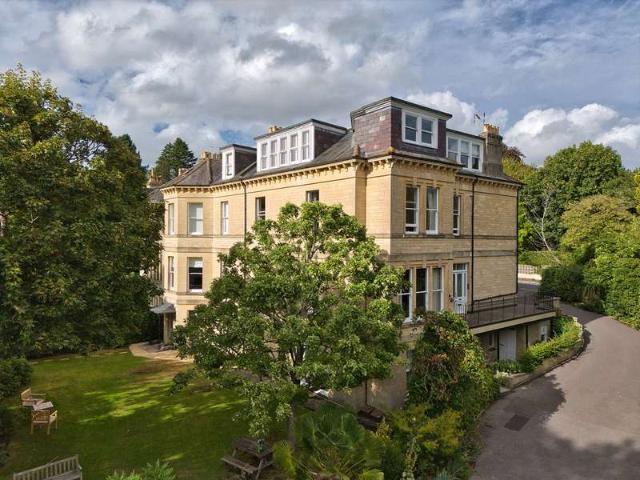 2 Bedroom Apartment Flat