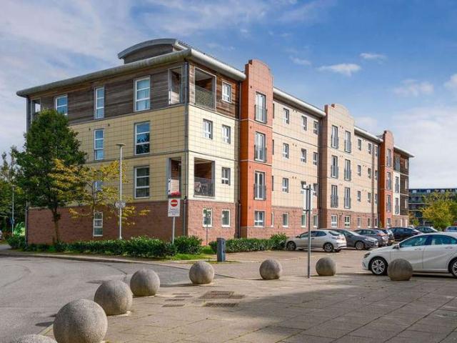 2 Bedroom Apartment Flat