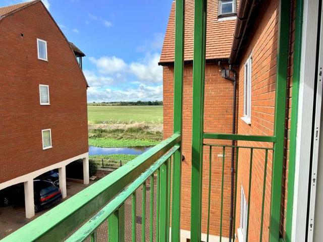 2 Bedroom Apartment Flat