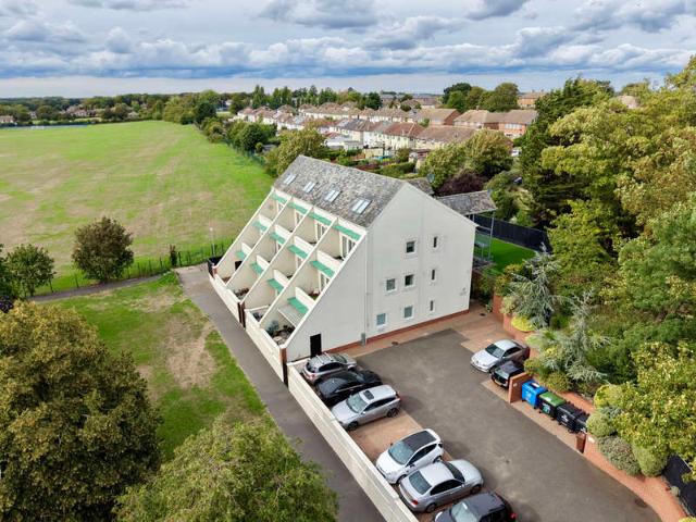 2 Bedroom Apartment Flat