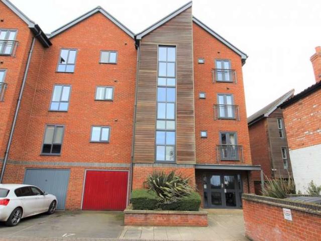 2 Bedroom Apartment Flat