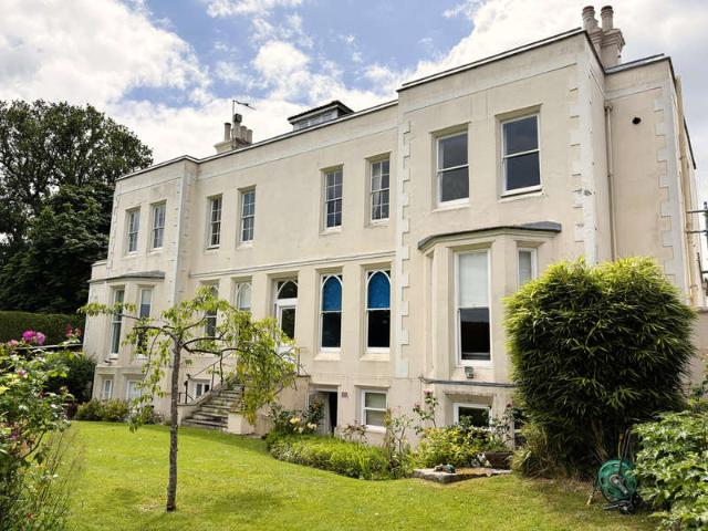 2 Bedroom Apartment Flat