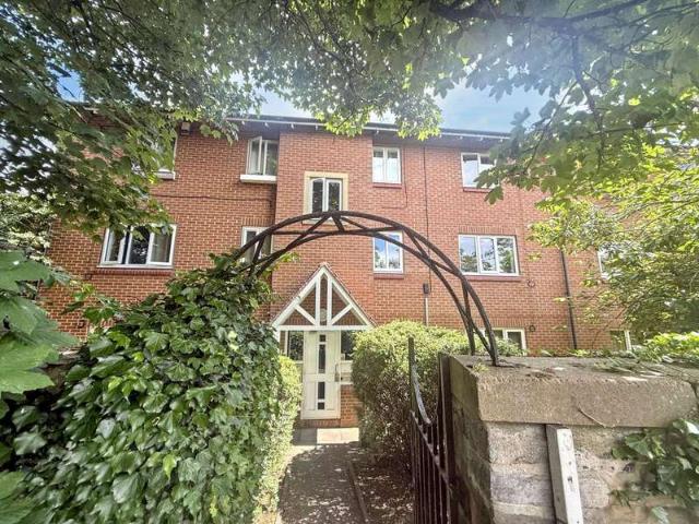 2 Bedroom Apartment Flat