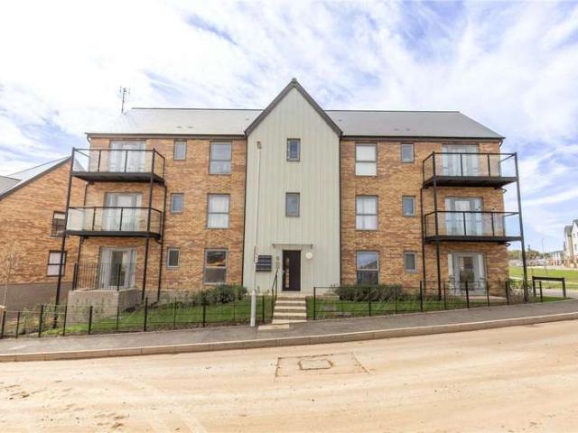 2 Bedroom Apartment Flat