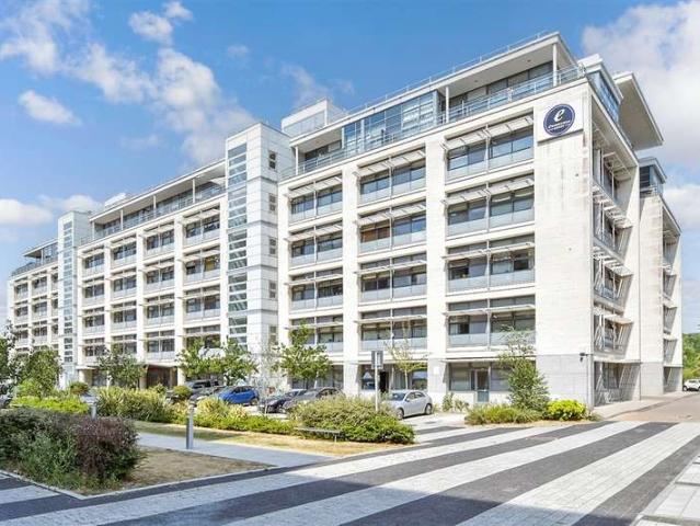 2 Bedroom Apartment Flat