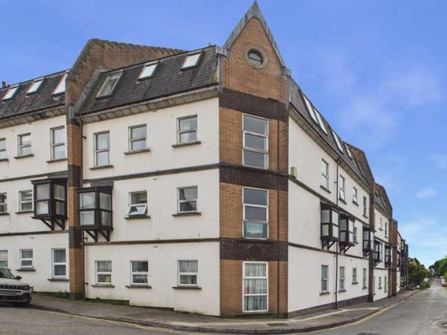 2 Bedroom Apartment Flat