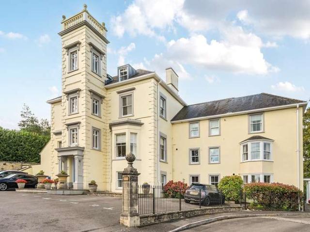 2 Bedroom Apartment Flat