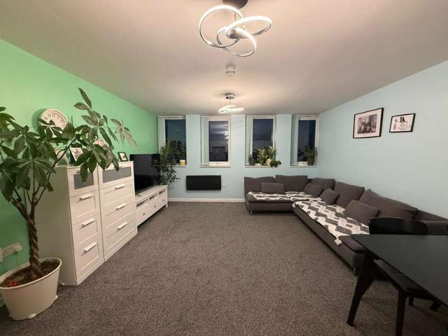 2 Bedroom Apartment Flat