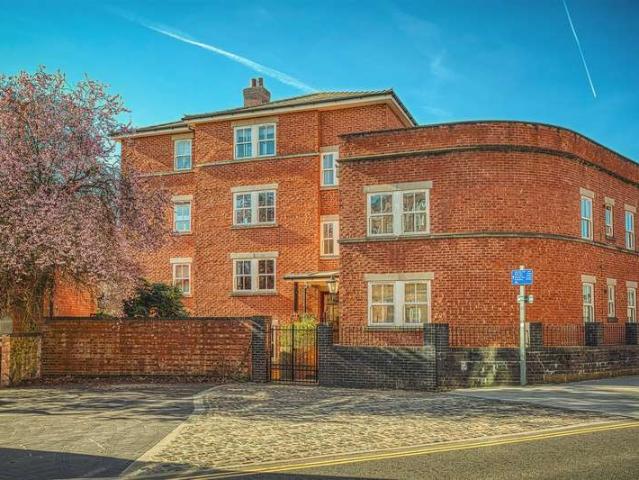 2 Bedroom Apartment Flat