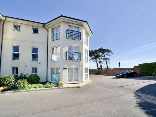 2 Bedroom Apartment Flat
