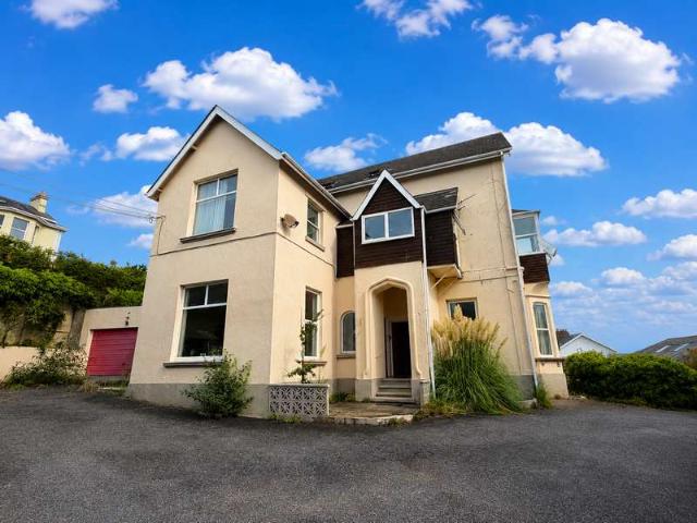2 Bedroom Apartment Flat