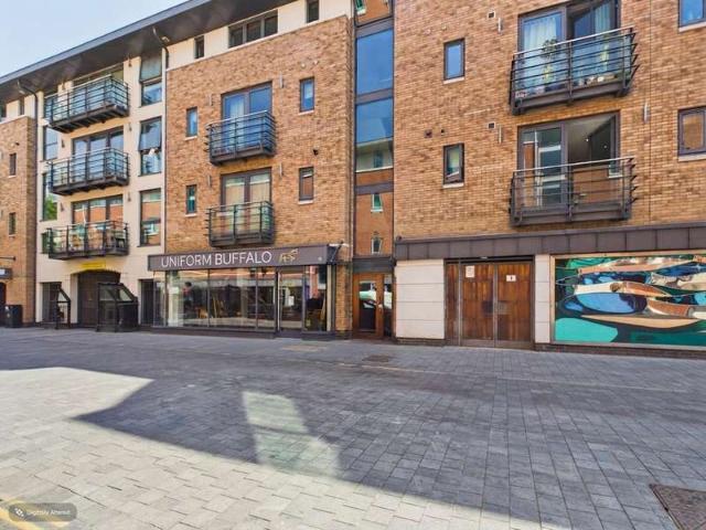 2 Bedroom Apartment Flat
