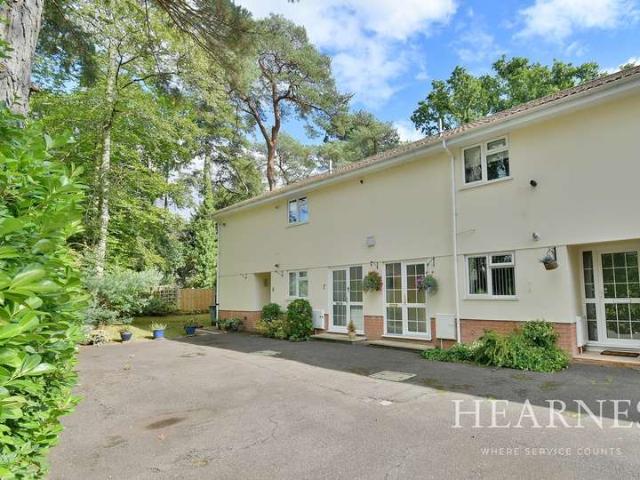 2 Bedroom Apartment Flat