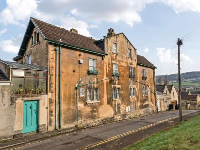 2 Bedroom Apartment Flat