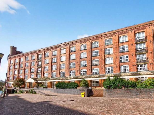 2 Bedroom Apartment Flat