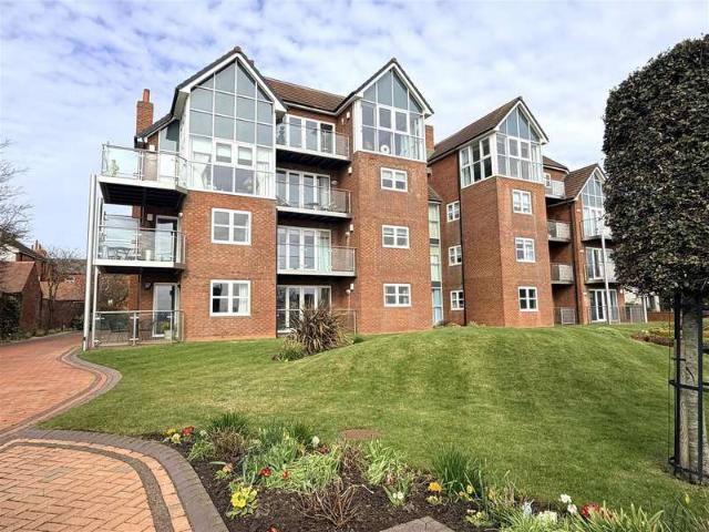 2 Bedroom Apartment Flat