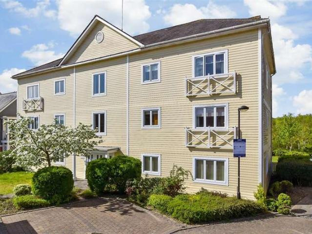 2 Bedroom Apartment Flat