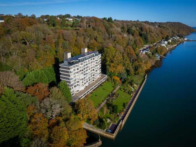 2 Bedroom Apartment Flat