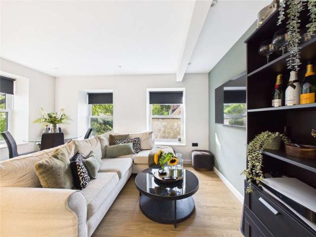 2 Bedroom Apartment Flat
