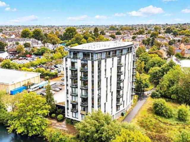 2 Bedroom Apartment Flat