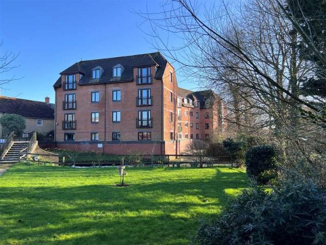 2 Bedroom Apartment Flat