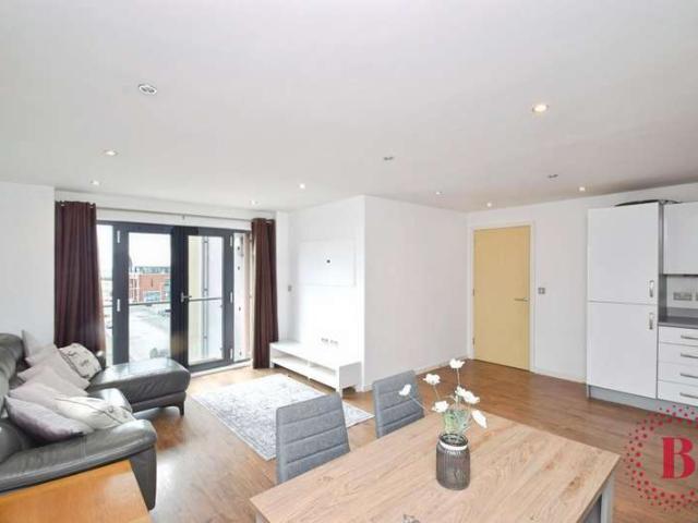 2 Bedroom Apartment Flat