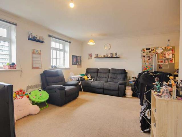 2 Bedroom Apartment Flat