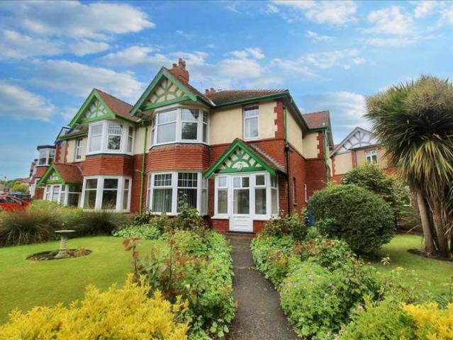 2 Bedroom Apartment Flat