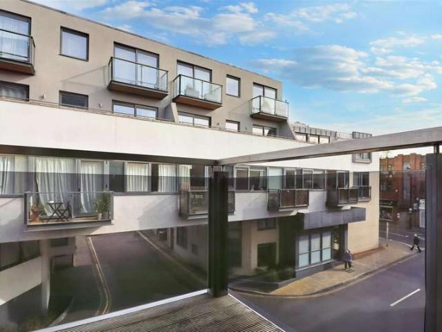 2 Bedroom Apartment Flat