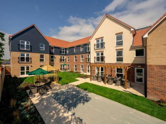2 Bedroom Apartment Flat