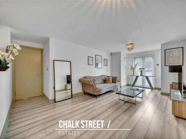 2 Bedroom Apartment Flat