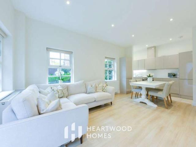 2 Bedroom Apartment Flat