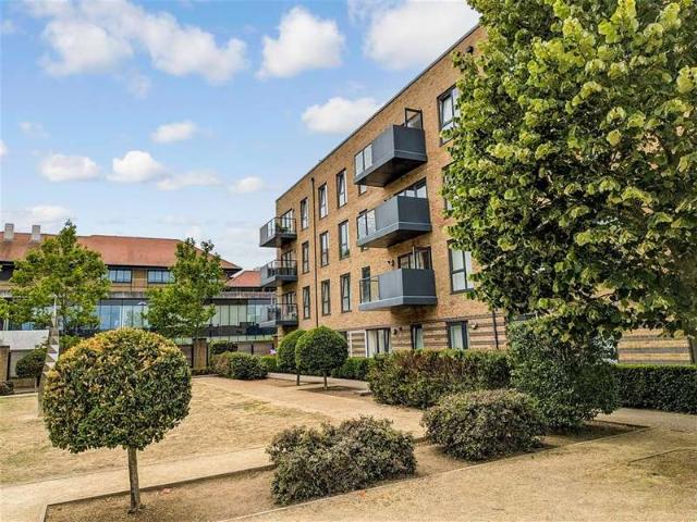 2 Bedroom Apartment Flat
