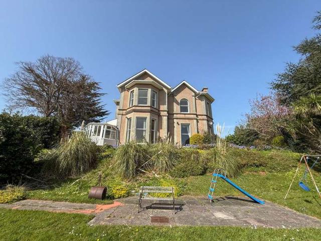 2 Bedroom Apartment Flat