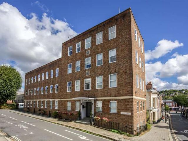 2 Bedroom Apartment Flat
