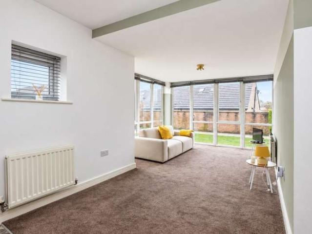 2 Bedroom Apartment Flat