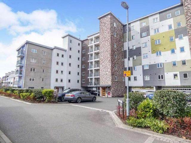 2 Bedroom Apartment Flat
