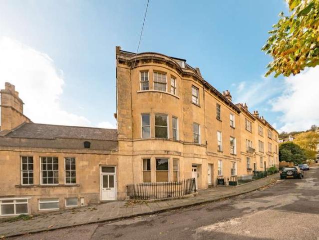 2 Bedroom Apartment Flat