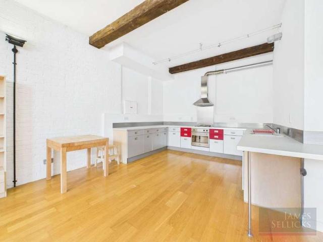 2 Bedroom Apartment Flat