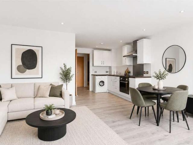 2 Bedroom Apartment Flat