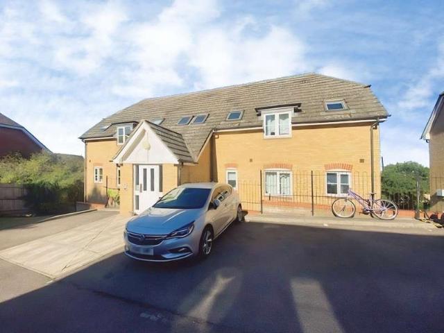 2 Bedroom Apartment Flat