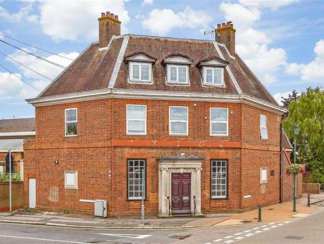 2 Bedroom Apartment Flat