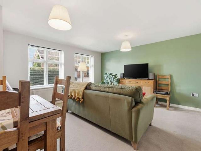 2 Bedroom Apartment Flat