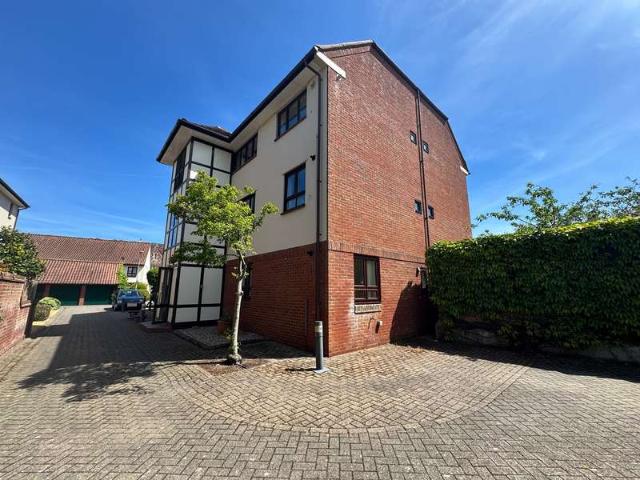 2 Bedroom Apartment Flat