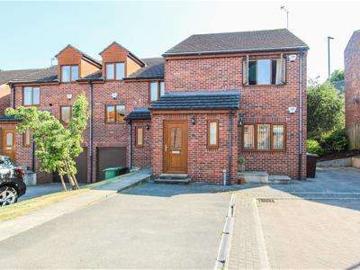 2 Bedroom Apartment Flat