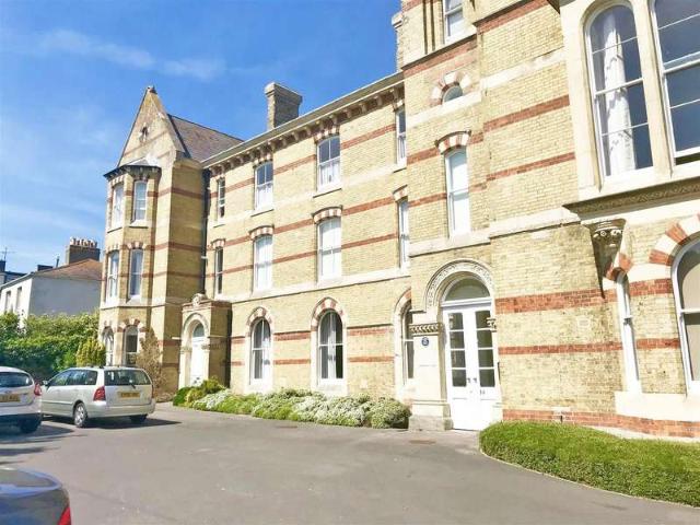 2 Bedroom Apartment Flat